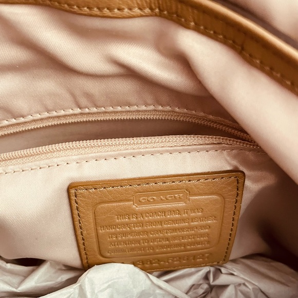 Leather coach - Picture 5 of 5